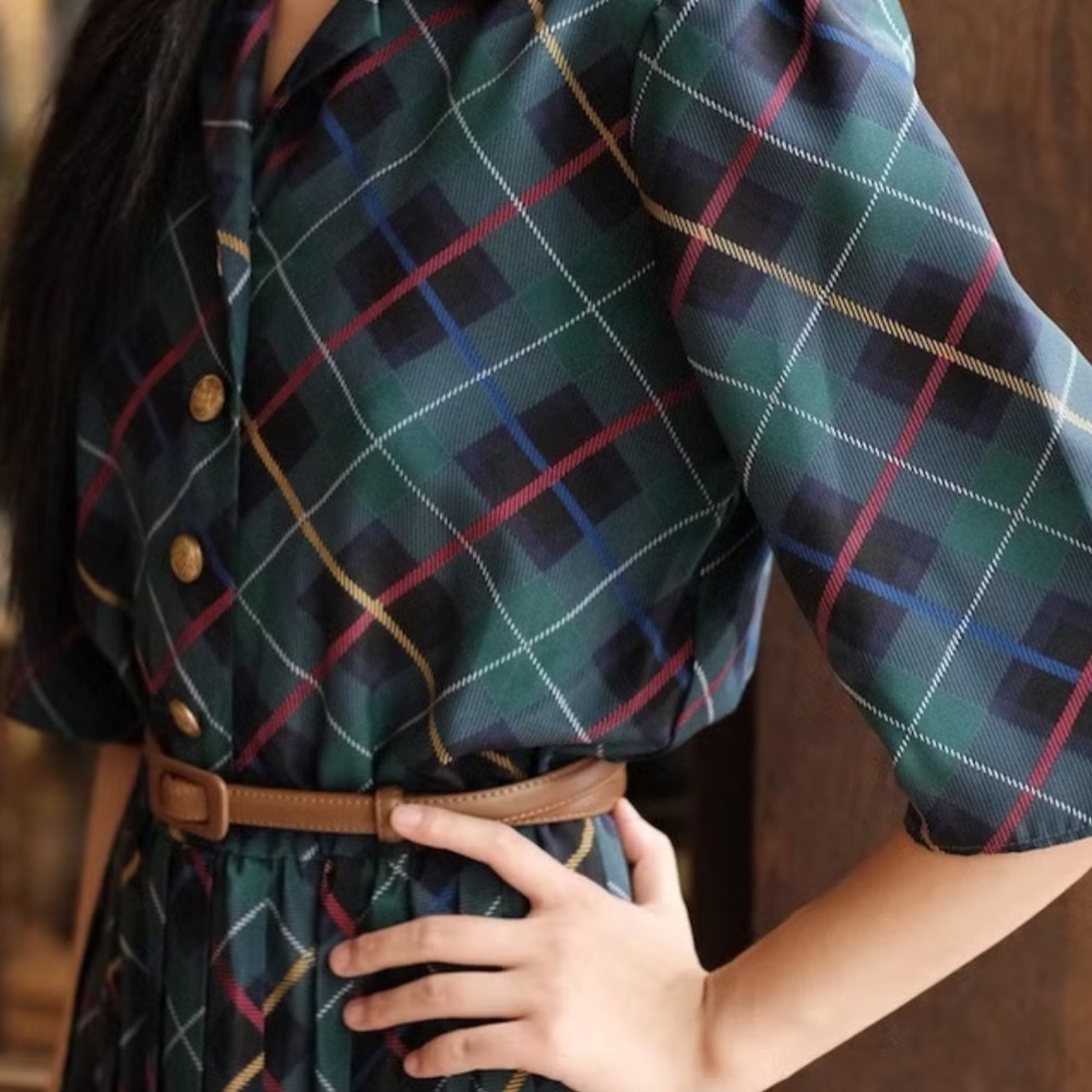 1980s Breli Originals Plaid Secretary Dress with Royal Coat of Arms Gold Trim - Picture 4 of 16